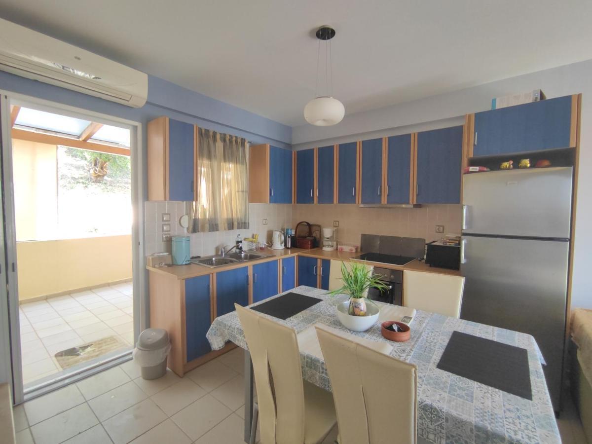 Seaside House Holiday home Vrachos